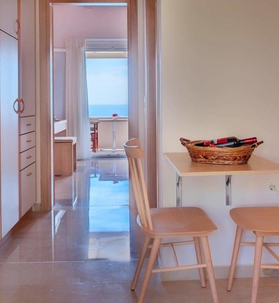 Krouzeri Beach Apartments Katavolos Экстерьер фото