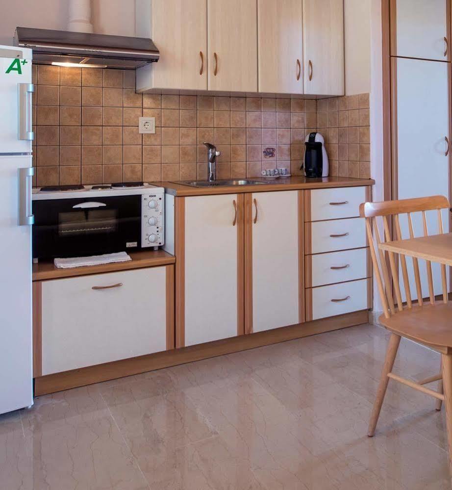 Krouzeri Beach Apartments Katavolos Экстерьер фото